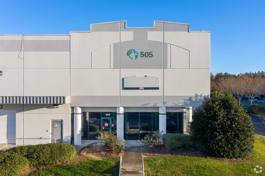 More Photos Of 200 Best Friend Ct, Norcross Unknown For Lease