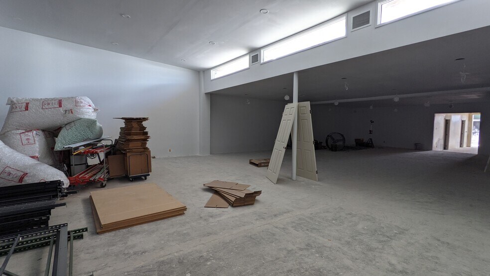 More Photos Of 440 E Holt Ave, Pomona Storefront For Lease
