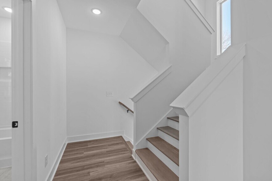 More Photos Of 1318-1322 E Lenoir St, Raleigh Apartments For Sale