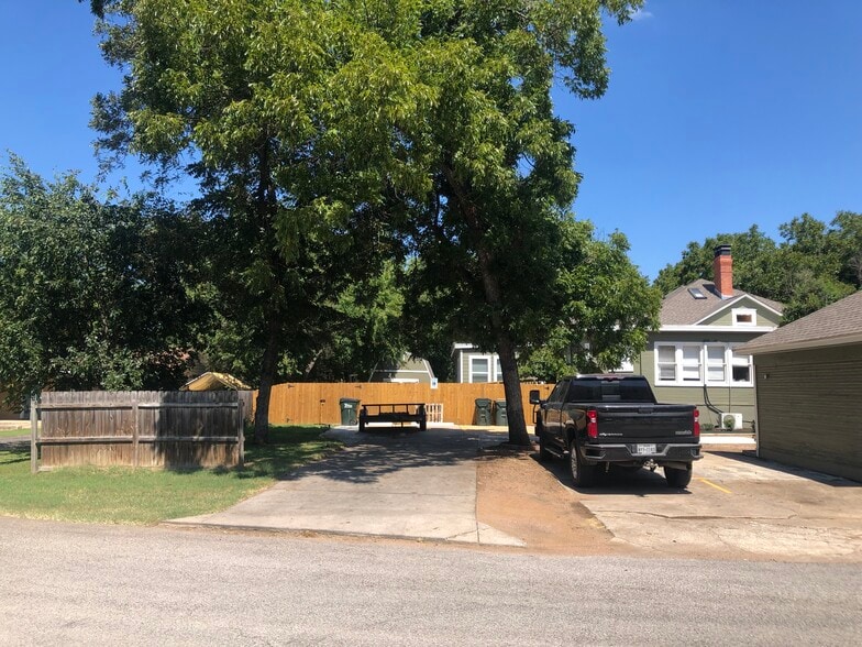 More Photos Of 1008 S Rock St, Georgetown Office Residential For Sale