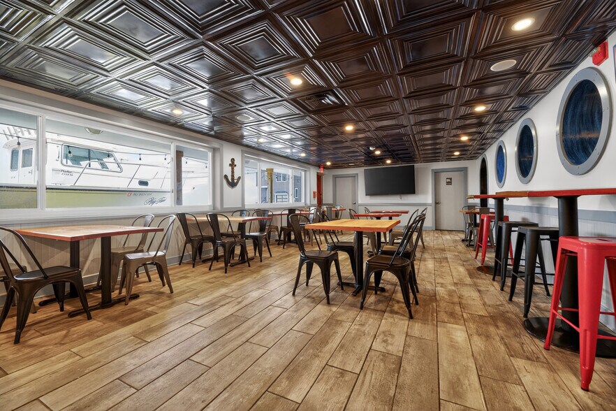 More Photos Of 1 Angell Rd, Narragansett Storefront Retail Residential For Sale