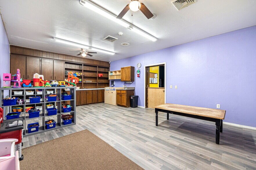 More Photos Of 1419 W London St, El Reno Religious Facility For Sale