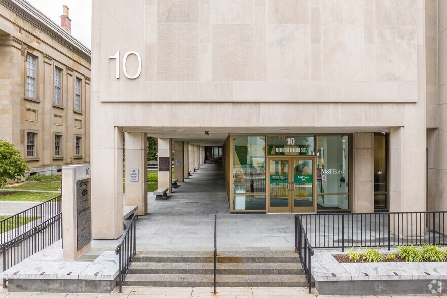 More Photos Of 10 N High St, West Chester Office For Lease