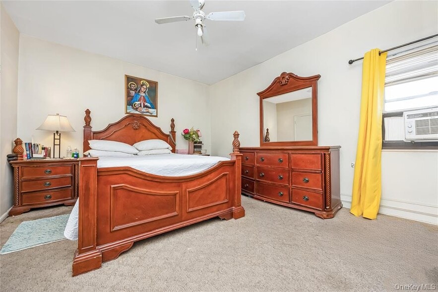 More Photos Of 222 Hempstead Ave, Lynbrook Storefront Retail Residential For Sale