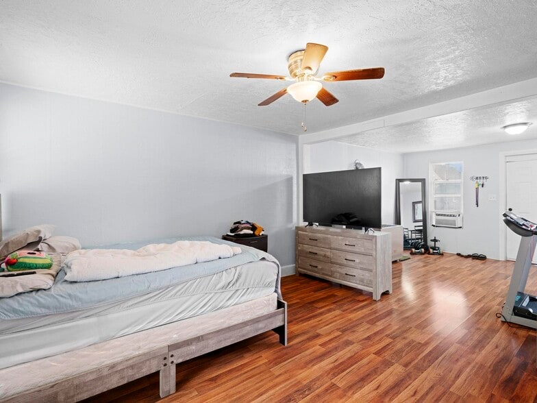 More Photos Of 127 W Mead Ave, Salt Lake City Apartments For Sale