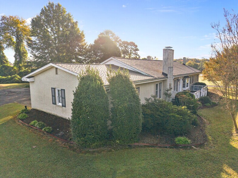 More Photos Of 7228 US Highway 311, Sophia Office For Sale