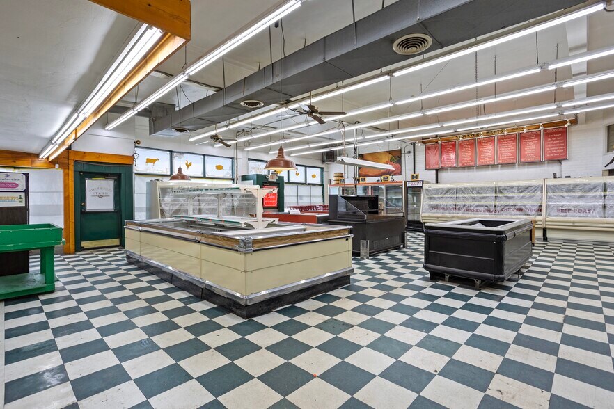 More Photos Of 6101 Detroit Ave, Cleveland Supermarket For Sale