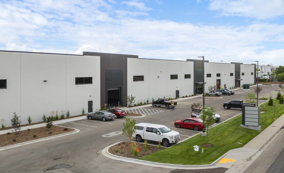 More Photos Of 1135 N Hickory Ave, Meridian Warehouse For Sale