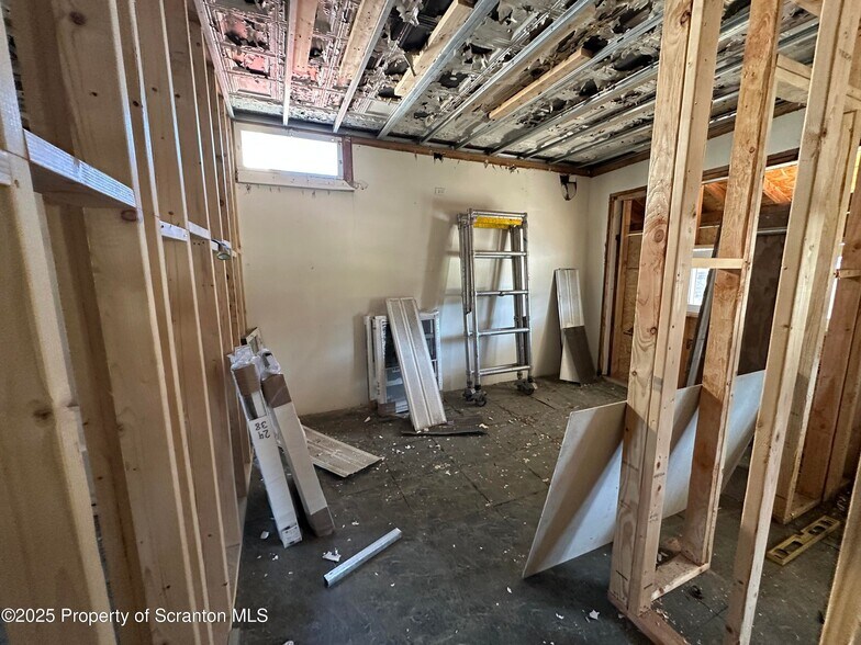 More Photos Of 433-439 Main Rd, Hanover Township General Retail For Sale