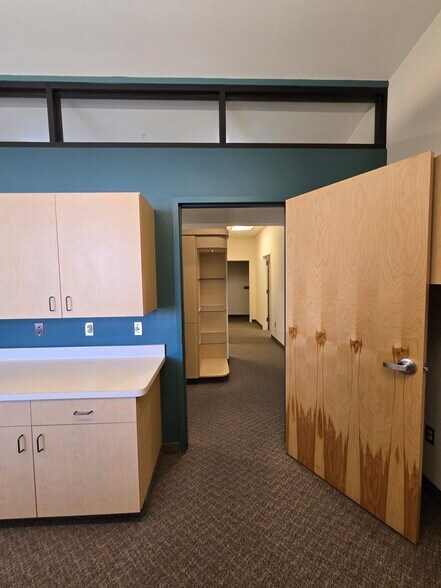 More Photos Of 1350 Jackie Rd SE, Rio Rancho Medical For Sale