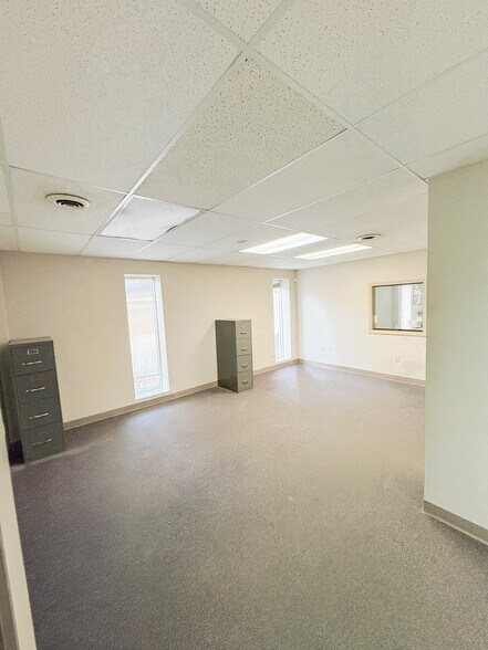 More Photos Of 2362 S Pine St, Spartanburg Service For Lease