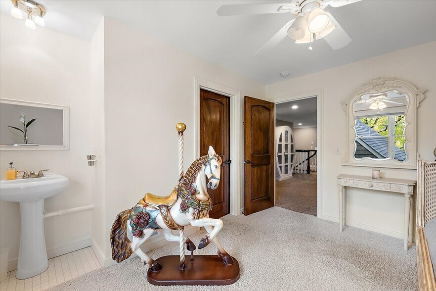 More Photos Of 1330 Oxford Rd, Bloomfield Hills Specialty For Sale