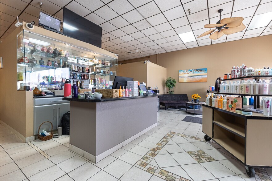 More Photos Of 128 W 8th St, Monroe General Retail For Sale