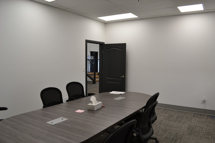 More Photos Of 70 Queens Dr, Red Deer County Service For Sale