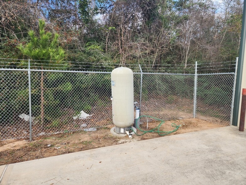 More Photos Of 13398 Cedar Hill Dr, Montgomery Warehouse For Sale