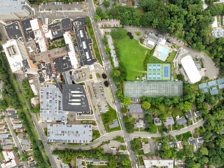 More Photos Of 61 Glenwood Rd, Englewood Office Residential For Sale