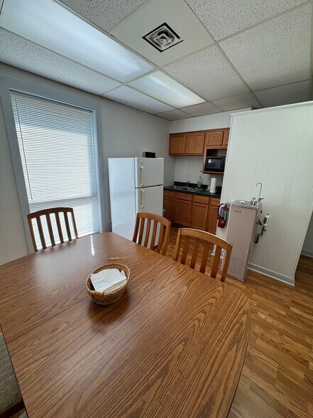 More Photos Of 508 N Commerce Ave, Front Royal Bank For Sale