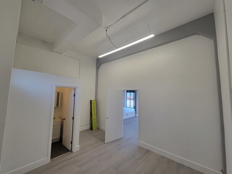 More Photos Of 2613-2625 W Slauson Ave, Los Angeles Storefront Retail Residential For Lease