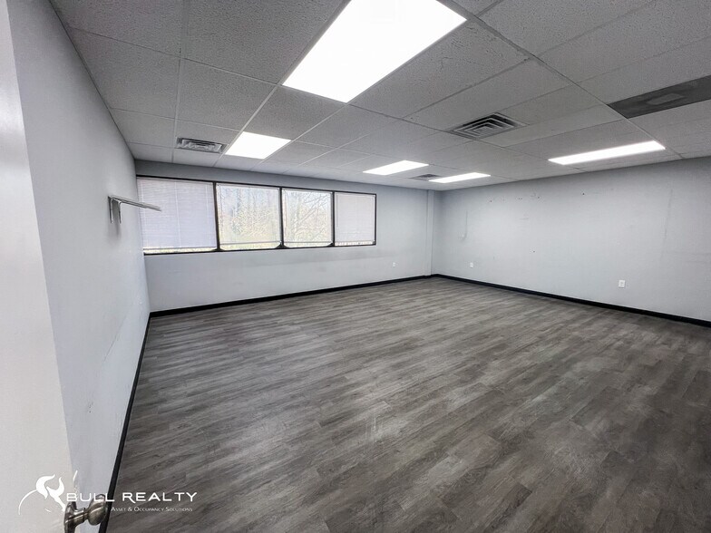 More Photos Of 6667 Vernon Woods Dr, Atlanta Medical For Lease