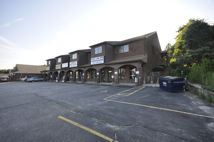 More Photos Of 527 Wolcott St, Waterbury Medical For Lease