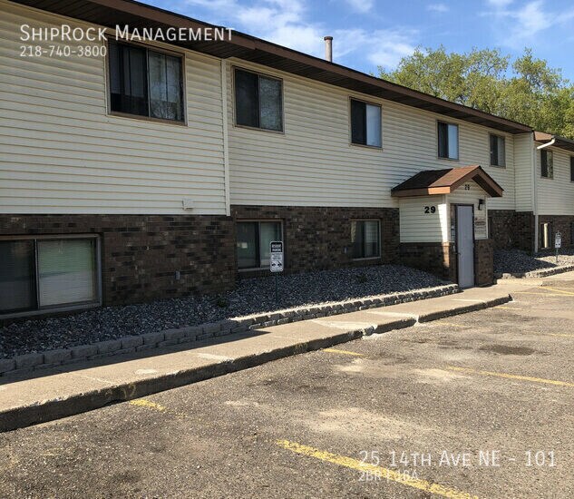 More Photos Of 25-33 14th Ave NE, Saint Cloud Apartments For Sale