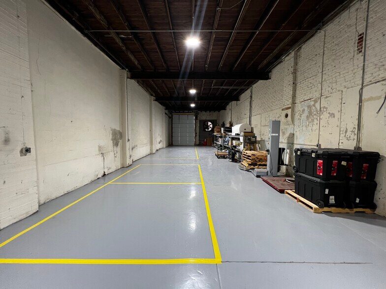 More Photos Of 1318 1st Ave N, Birmingham Light Distribution For Sale