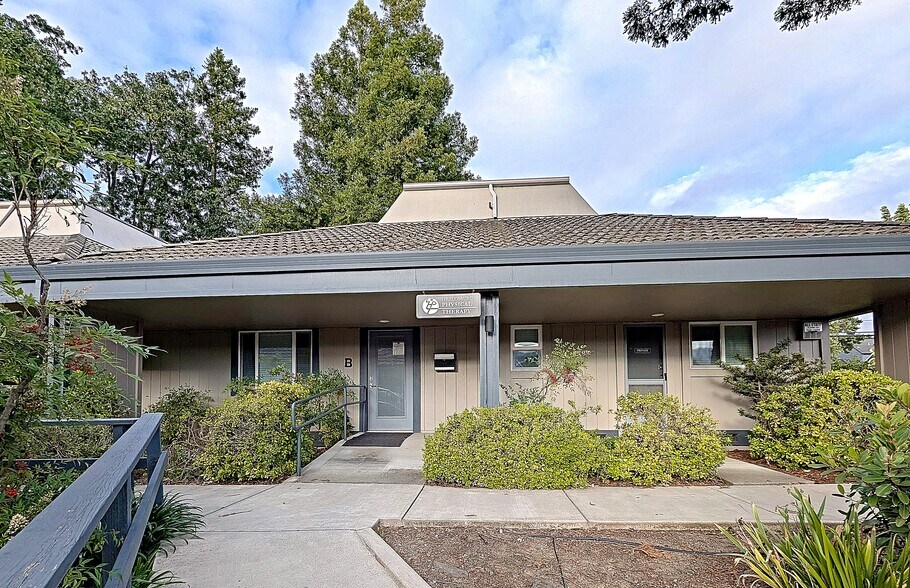 Primary Photo Of 465 March Ave, Healdsburg Medical For Lease