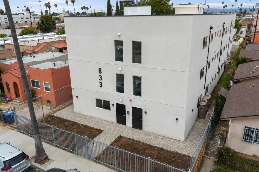 More Photos Of 833 W 84th St, Los Angeles Apartments For Sale
