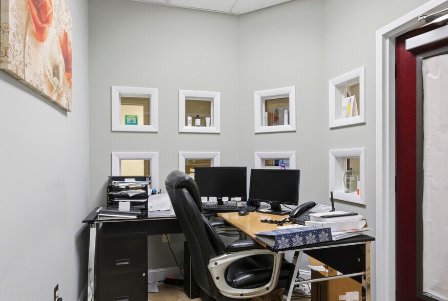 More Photos Of 2356 John Smith Rd, Fayetteville Medical For Lease
