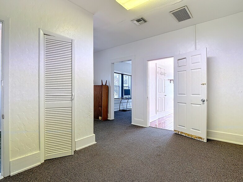 More Photos Of 390 N Bridge St, LaBelle Storefront Retail Office For Sale