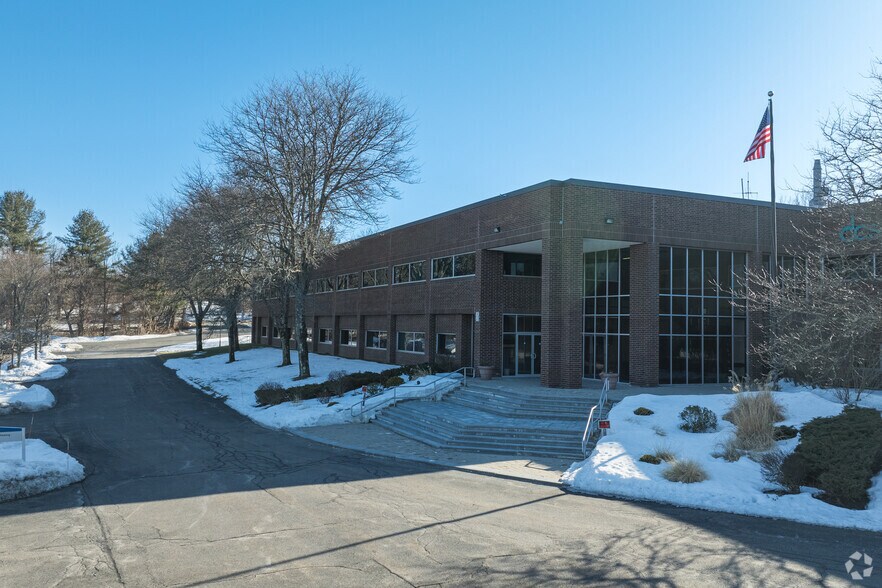 More Photos Of 295 Foster St, Littleton Flex For Lease