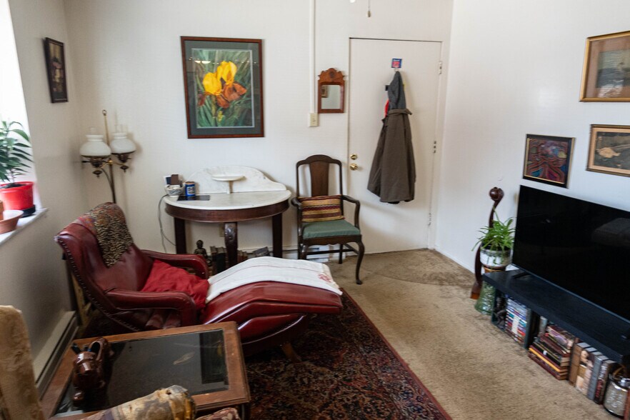 More Photos Of 7403 Elm Ave, Maplewood Apartments For Sale