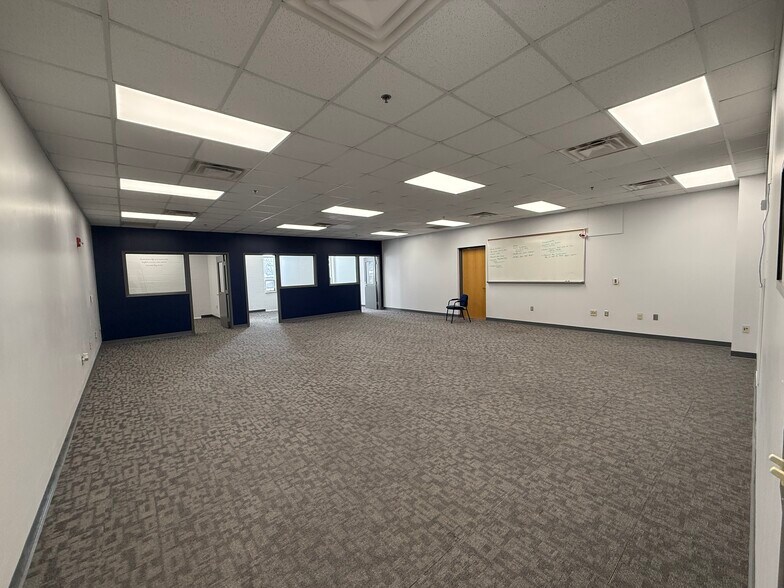 More Photos Of 2960 W Enon Rd, Xenia Flex For Lease