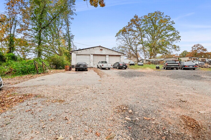 More Photos Of 1153 Highway 29 S, Newnan Service For Sale