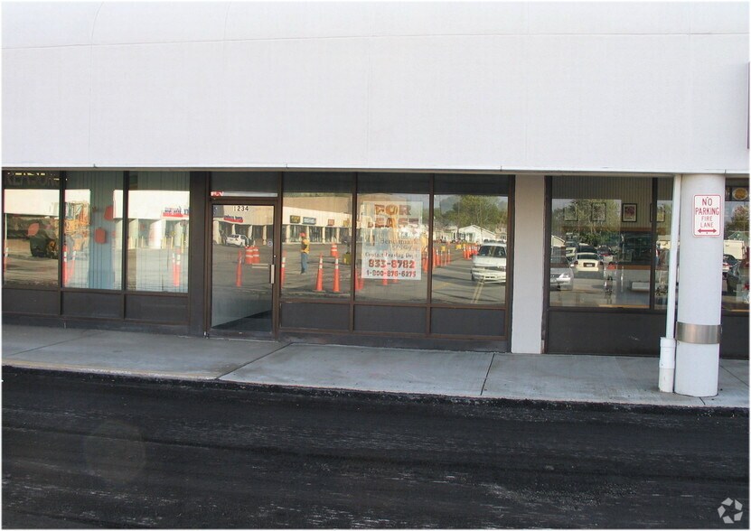 More Photos Of 1212-1270 Abbott Rd, Lackawanna Unknown For Lease