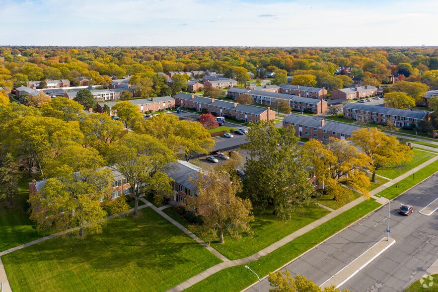 More Photos Of 20600 Balfour St, Harper Woods Apartments For Sale