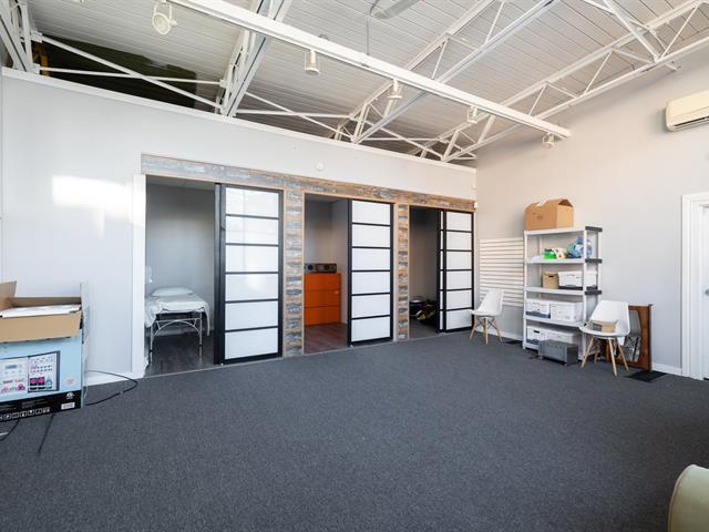 More Photos Of 91 Rue Sainte-Anne, Montréal Storefront Retail Residential For Sale