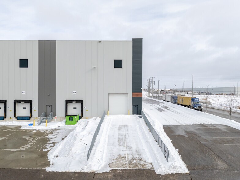 More Photos Of 12714 Coleraine Dr, Bolton Distribution For Lease