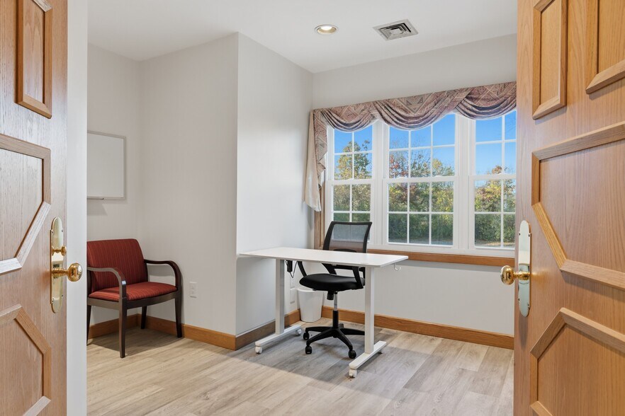 More Photos Of 123 Elm St, Old Saybrook Medical For Sale