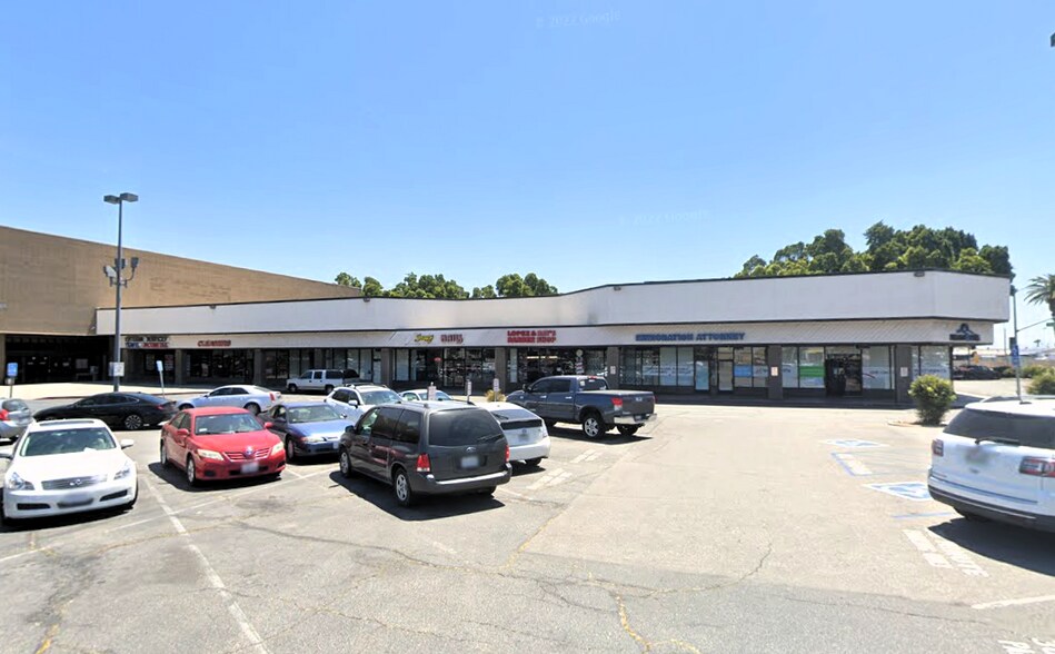 More Photos Of 659-689 W 2nd St, San Bernardino Freestanding For Lease