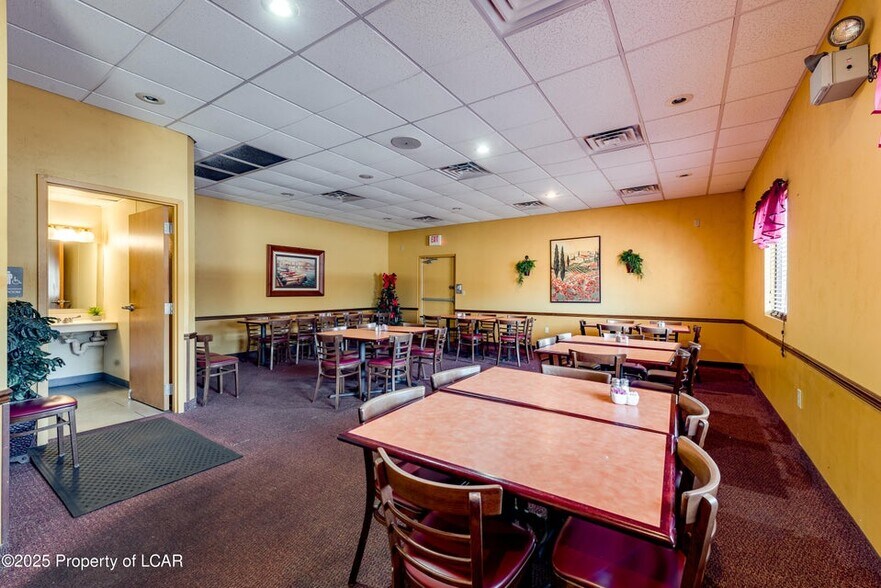 More Photos Of 1190 Sans Souci Pky, Hanover Township Restaurant For Sale