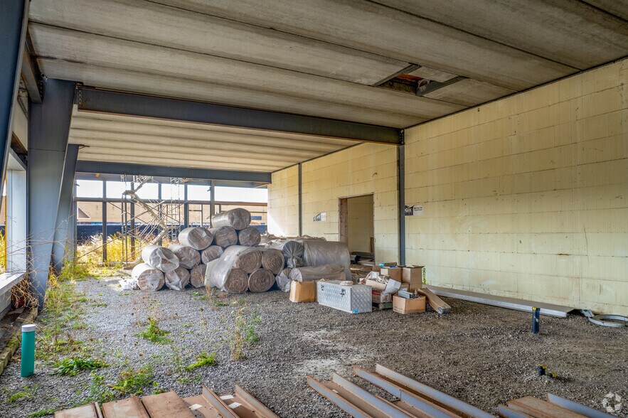 More Photos Of 10 Vice Regent Blvd, Toronto Land For Lease