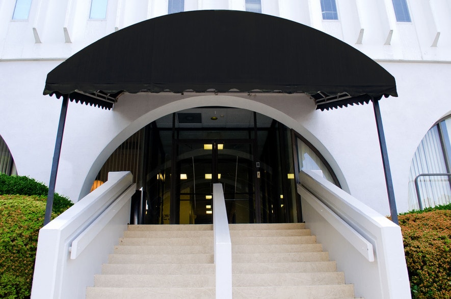 More Photos Of 3300 Buckeye Rd, Atlanta Office For Lease