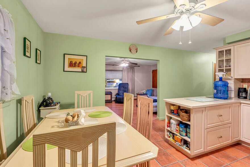 More Photos Of 238 Stuyvesant Ave, Lyndhurst Flex For Sale