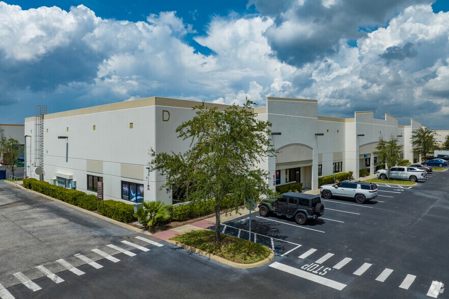 More Photos Of 4610-4630 Eagle Falls Pl, Tampa Warehouse For Lease