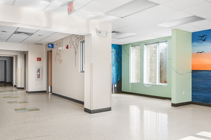 More Photos Of 183 Providence New London Tpke, North Stonington Unknown For Lease