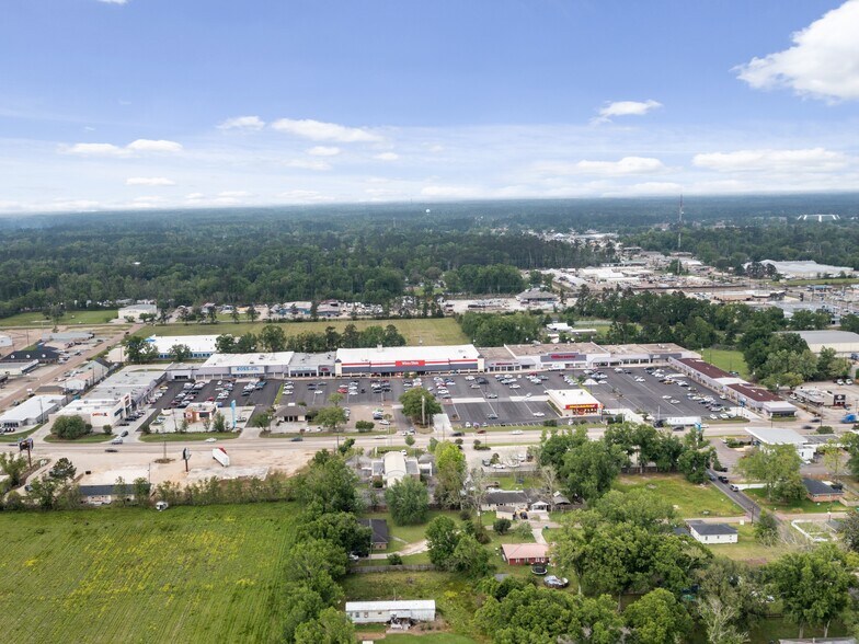 More Photos Of 2302 W Thomas St, Hammond Unknown For Lease