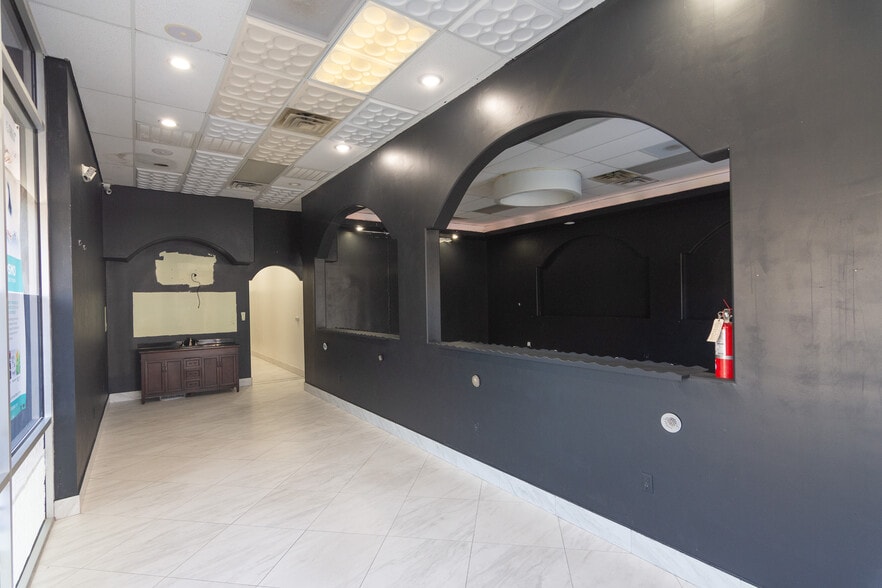 More Photos Of 399 W Louis Henna Blvd, Austin Unknown For Lease