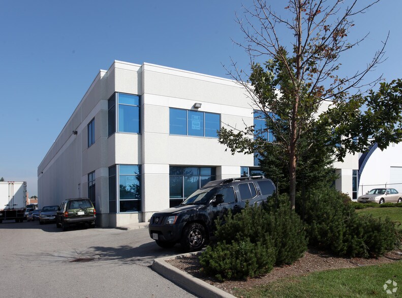 More Photos Of 144 Sharer Rd, Vaughan Warehouse For Lease