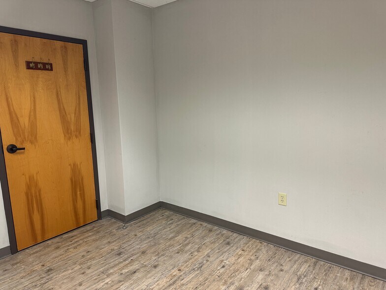 More Photos Of 2145 Duluth Hwy, Duluth Office For Lease